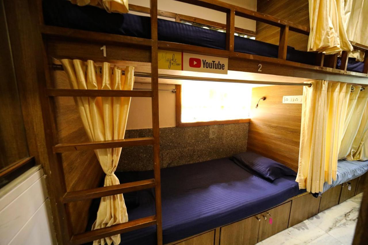 Maple Social Hubz-Hostel Mumbai Dış mekan fotoğraf