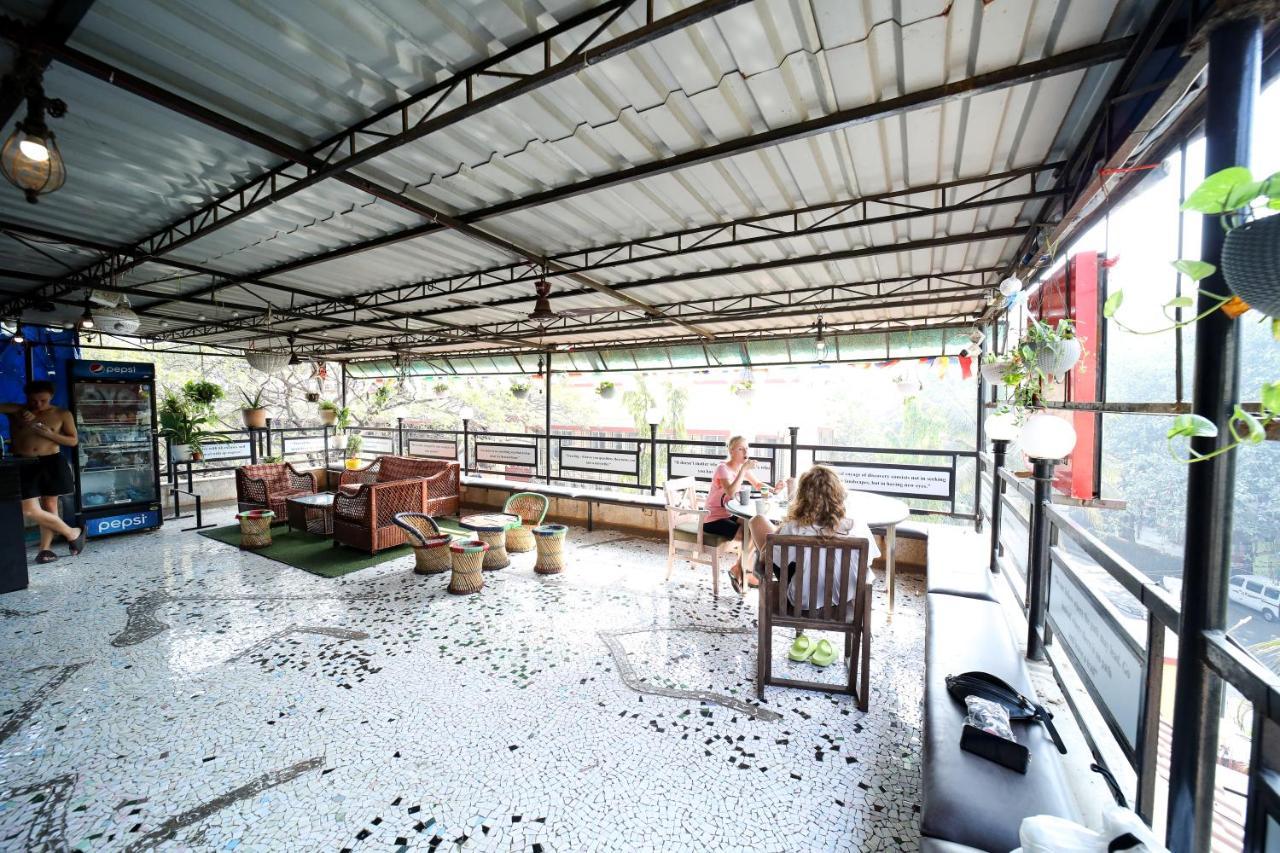 Maple Social Hubz-Hostel Mumbai Dış mekan fotoğraf