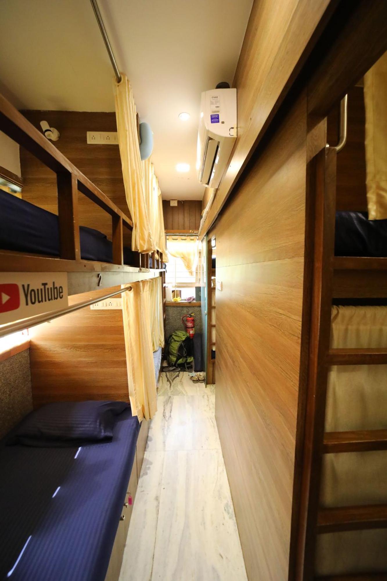 Maple Social Hubz-Hostel Mumbai Dış mekan fotoğraf